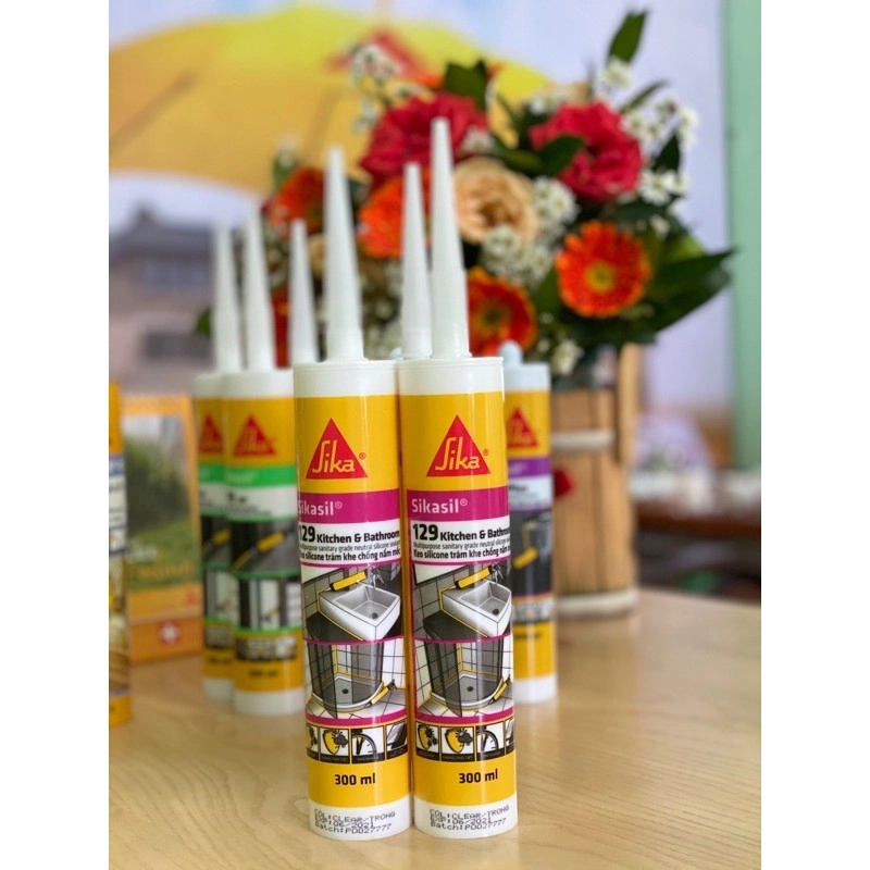Đặc Điểm Nổi Bật Của Sikasil®-129 Kitchen & Bathroom 1. Khả Năng Kháng Nấm Mốc Tuyệt Vời