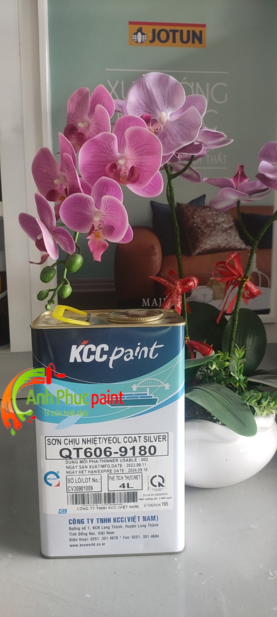 Sơn chịu nhiệt 600ᴼC KCC màu bạc QT606-9180 Bình Dương